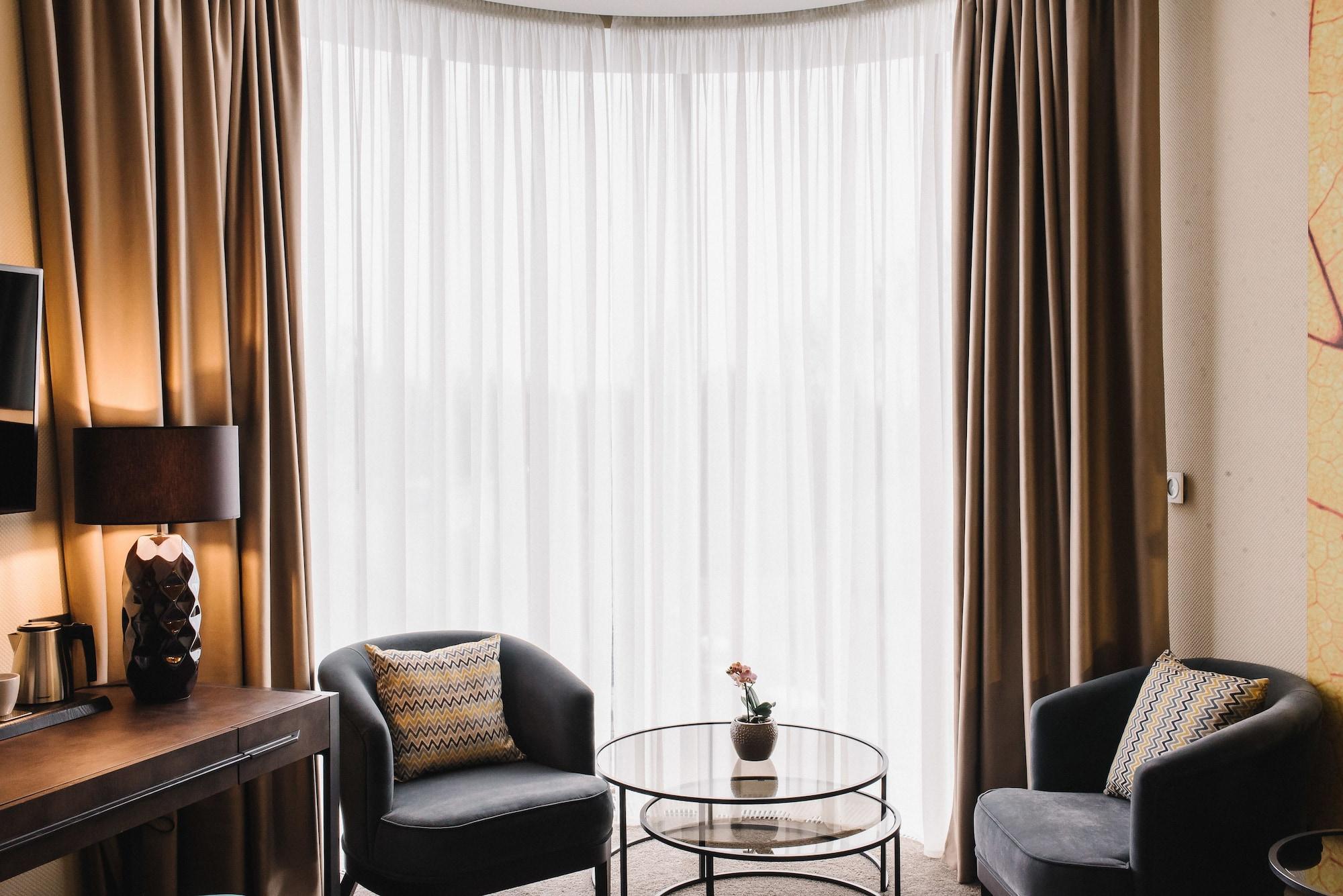Noble Boutique Hotel Luck Kültér fotó